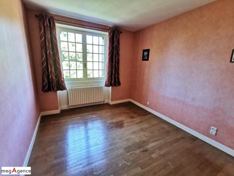 Maison traditionnelle - 186 m² - 7 pièces