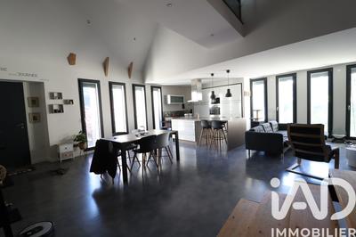 Maison - 136 m² - 4 pièces