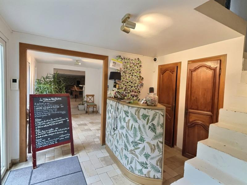 Maison - 417 m² - 15 pièces