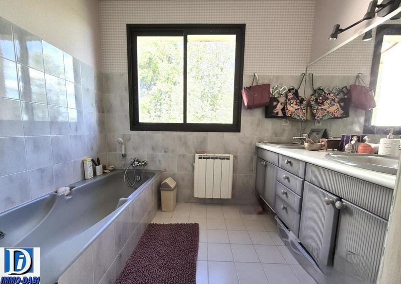 Villa - 180 m² - 7 pièces