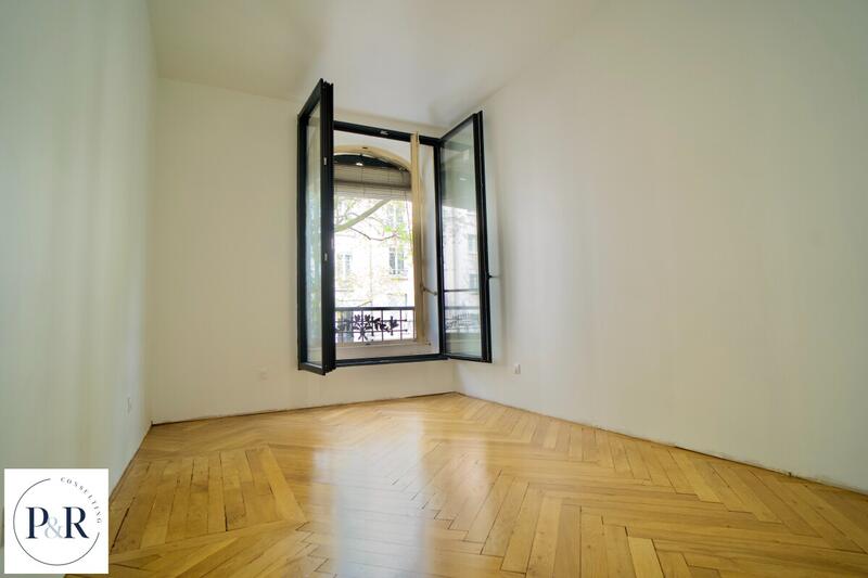 Bureau - 95 m² - 4 pièces