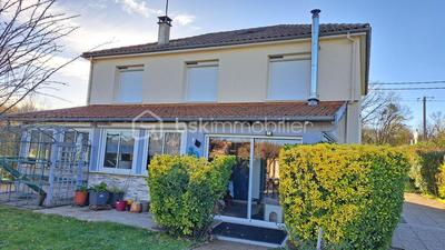 Maison - 105 m² - 6 pièces