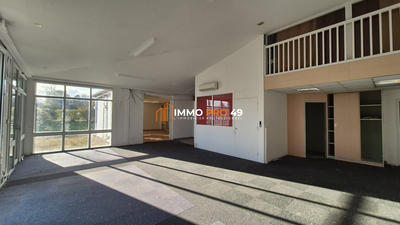 Local commercial - 200 m²