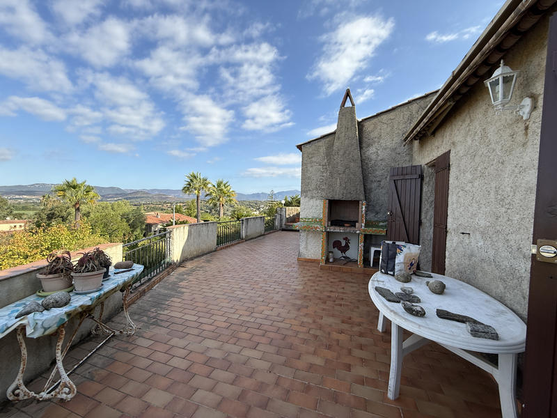 Propriété - 315 m² - 8 pièces