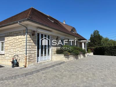 Maison - 220 m² - 7 pièces