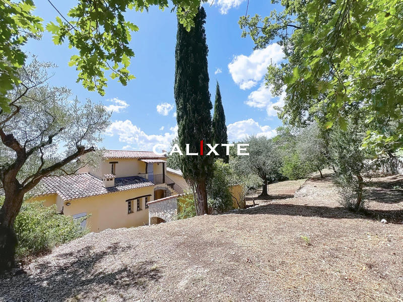 Villa - 270 m² - 8 pièces