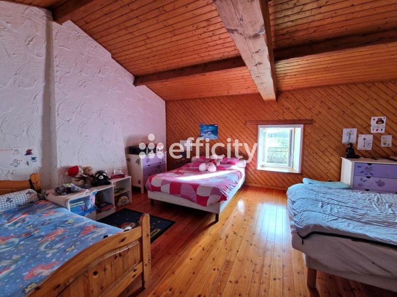 Maison - 195 m² - 7 pièces