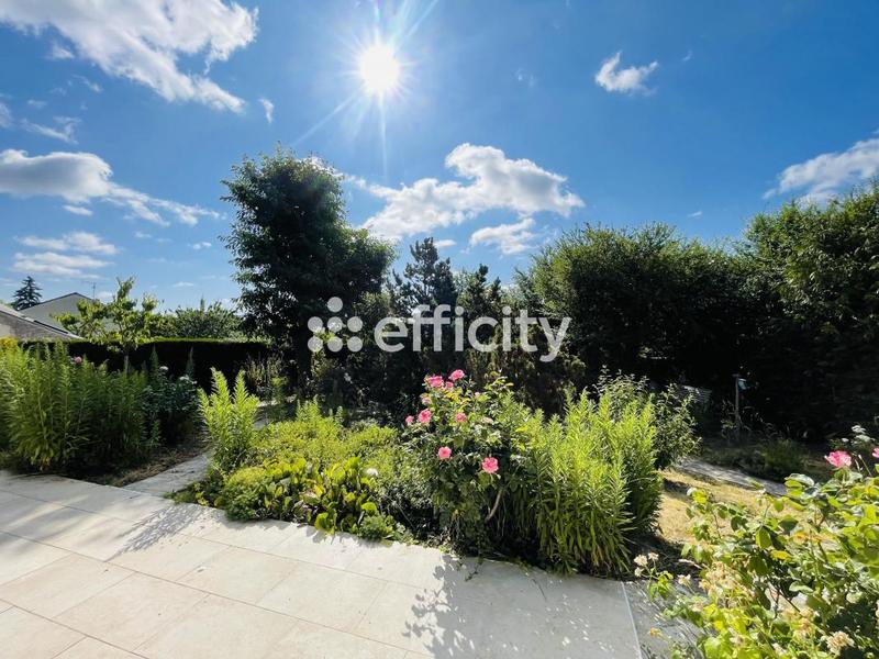 Maison - 228 m² - 9 pièces