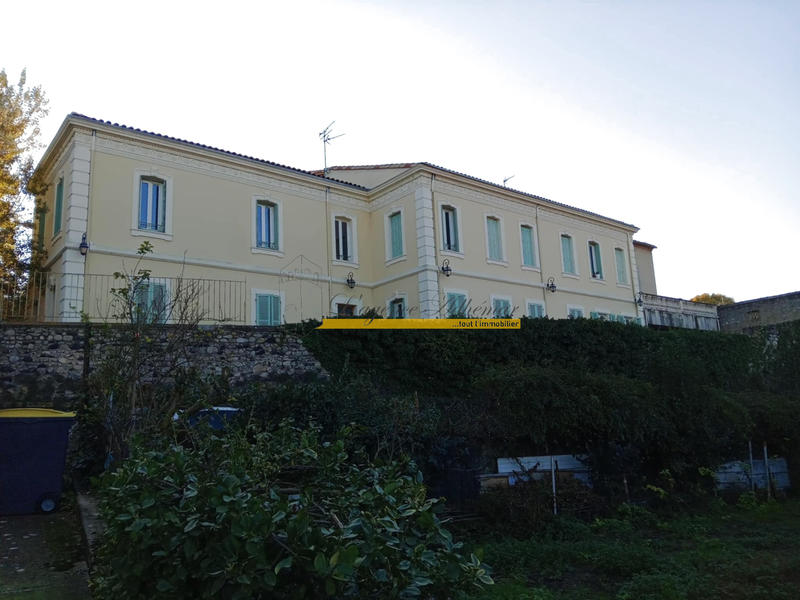 Immeuble - 342 m² - 19 pièces