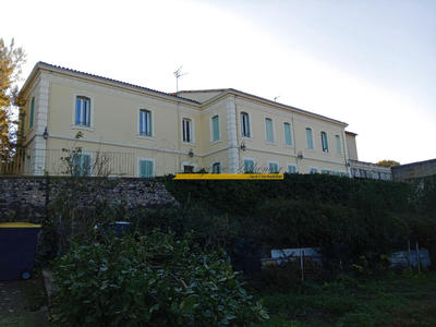 Immeuble - 342 m² - 19 pièces