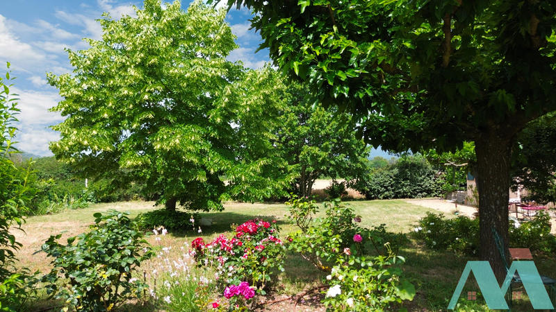 Maison - 181 m² - 7 pièces