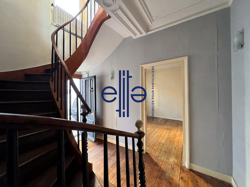 Maison - 170 m² - 9 pièces