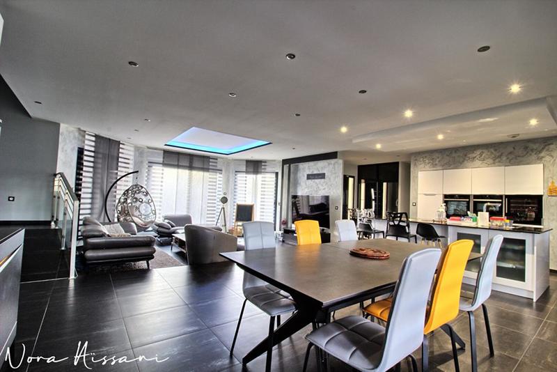 Maison - 180 m² - 6 pièces