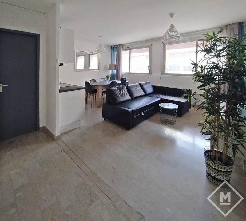 Appartement - 80 m² - 4 pièces