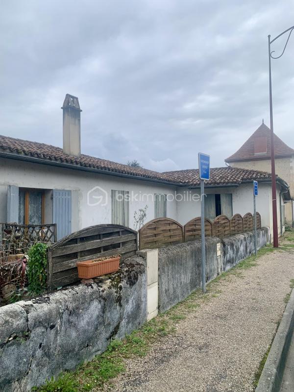 Maison - 636 m² - 7 pièces