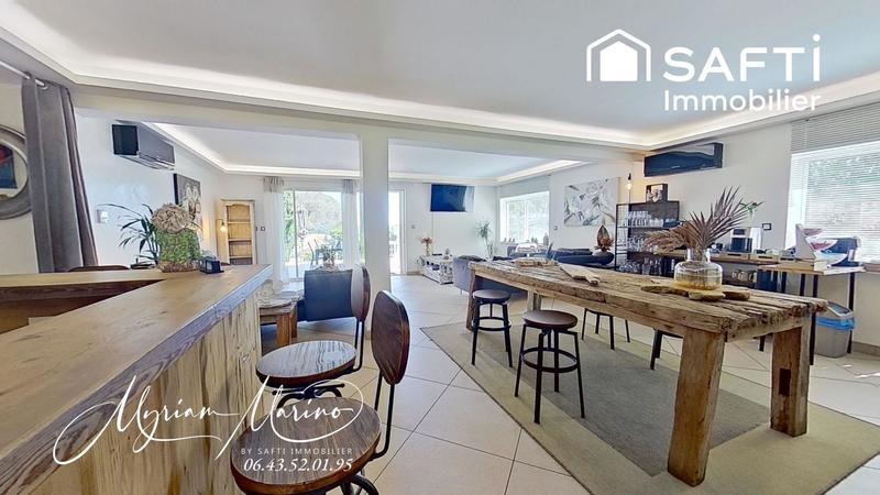 Maison - 308 m² - 12 pièces