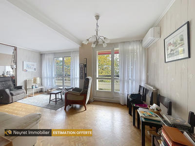 Appartement - 84 m² - 4 pièces