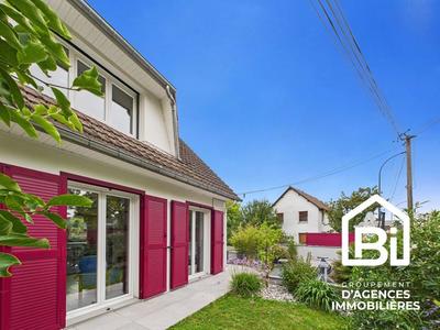 Maison - 170 m² - 7 pièces