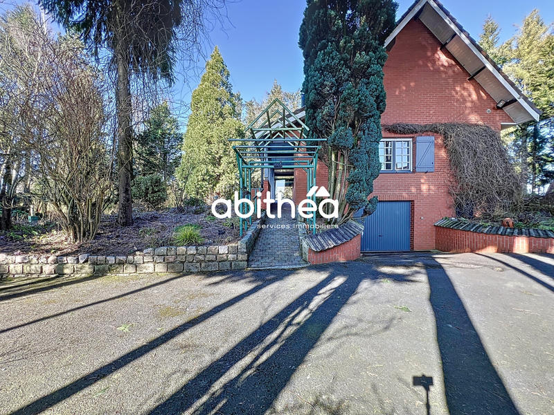 Maison - 151 m² - 8 pièces