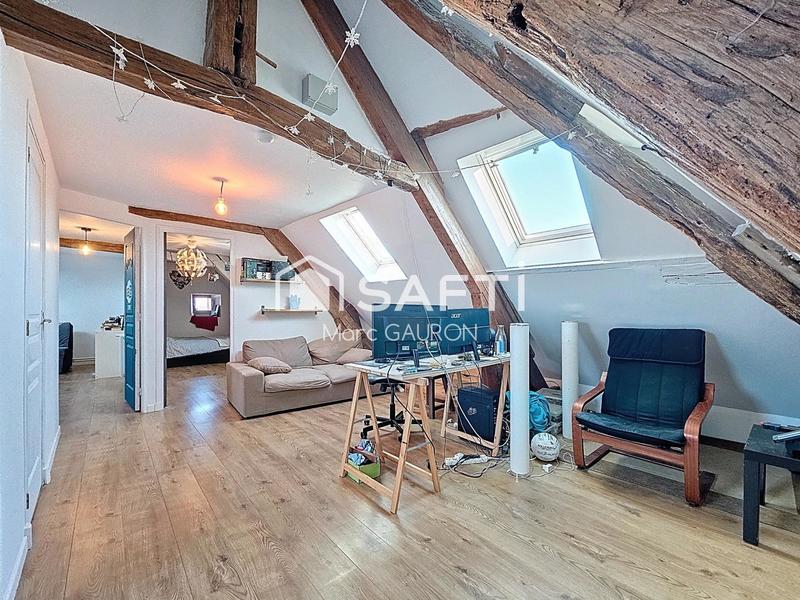 Maison - 202 m² - 8 pièces