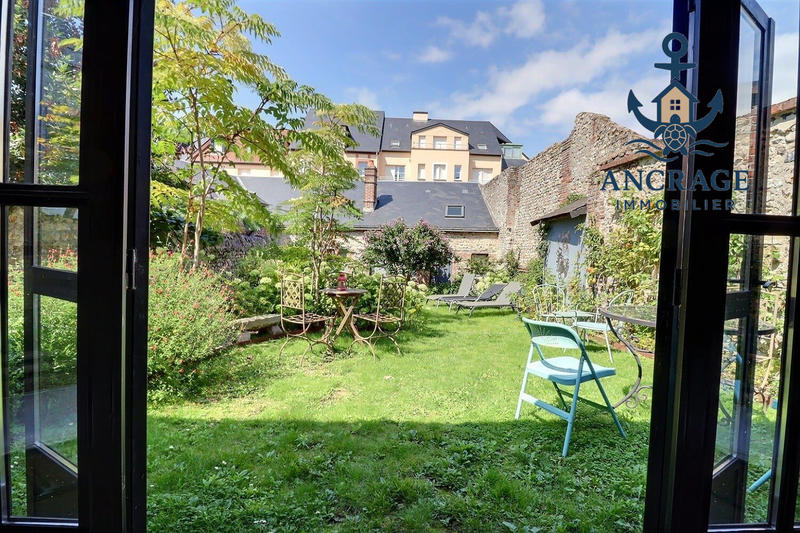 Maison ancienne - 266 m² - 9 pièces