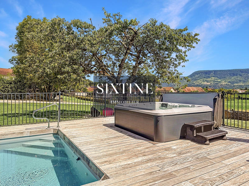 Maison ancienne - 692 m² - 16 pièces