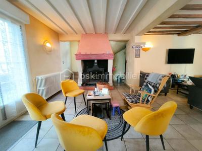 Maison traditionnelle - 219 m² - 7 pièces