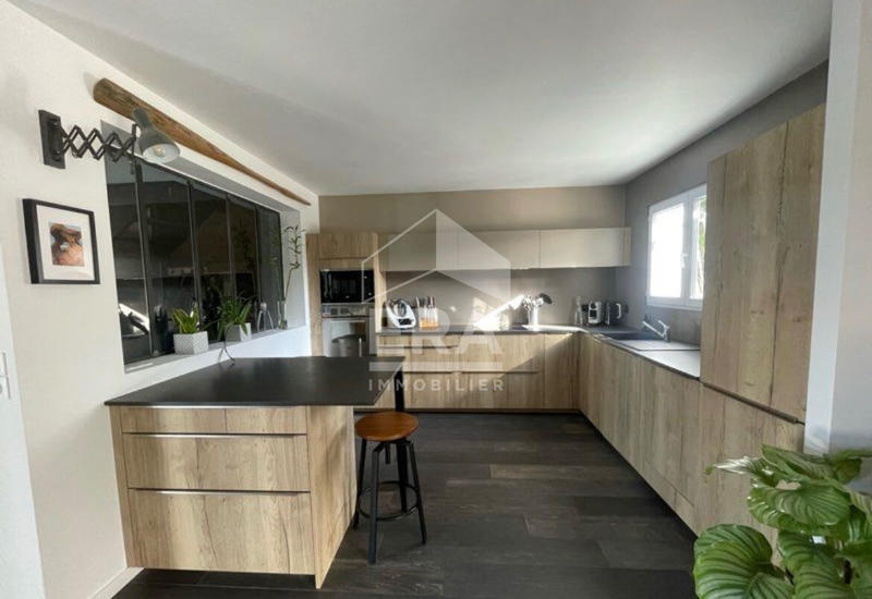 Maison - 143 m² - 7 pièces