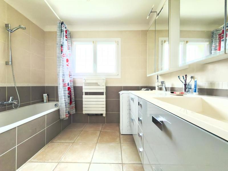 Maison - 102 m² - 5 pièces