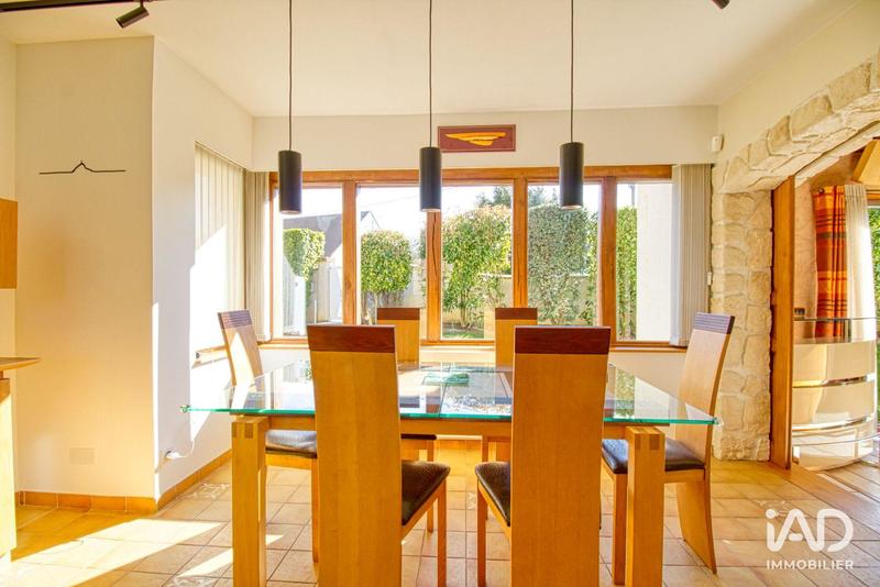 Maison - 185 m² - 8 pièces