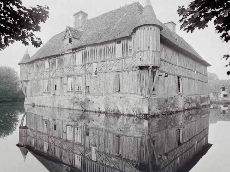 Exposition photos "Le Pays d'Auge : photographies du patrimoine du Pays d'Auge dans les années 1930"