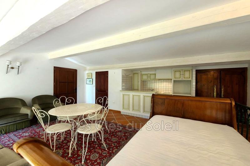 Maison - 233 m² - 8 pièces