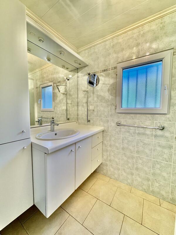 Mas - 64 m² - 5 pièces