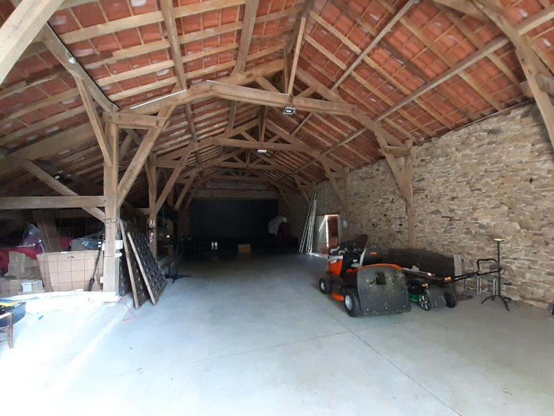 Propriété - 195 m² - 8 pièces