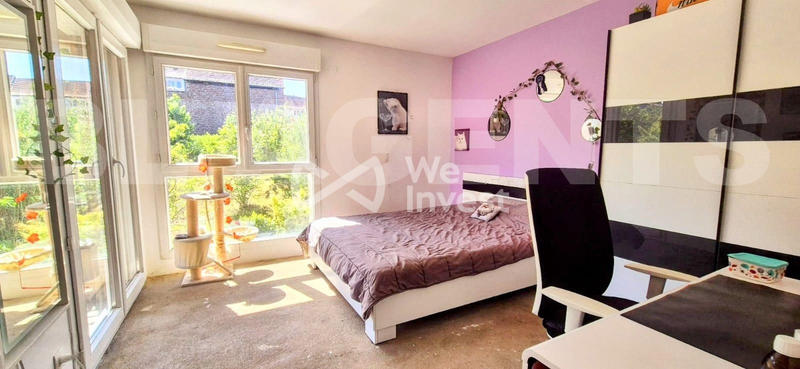 Maison - 222 m² - 8 pièces