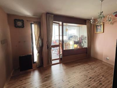 Appartement - 96 m² - 6 pièces