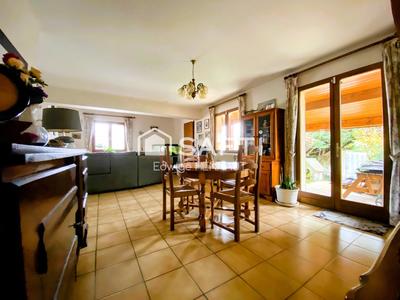 Maison - 97 m² - 4 pièces