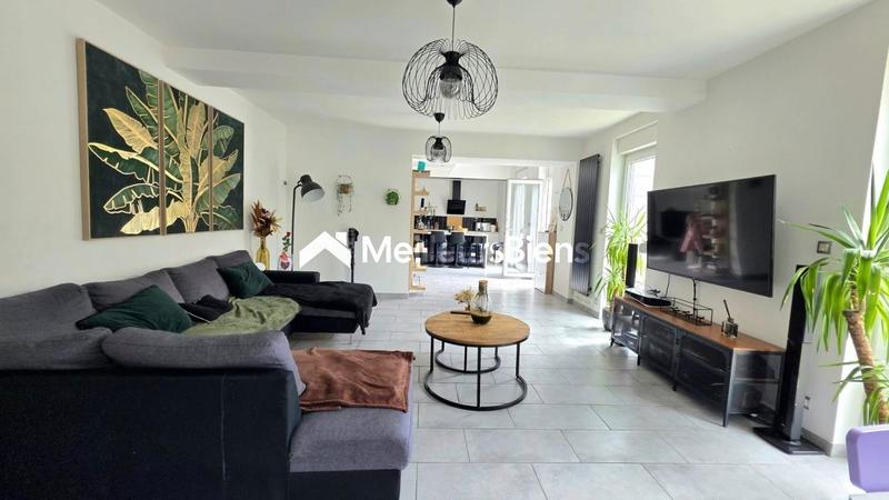 Maison - 140 m² - 5 pièces