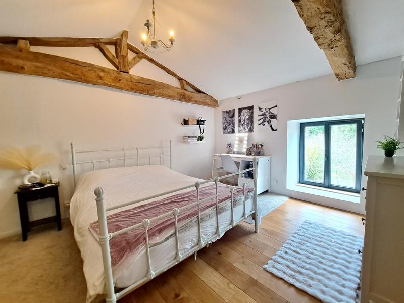 Maison - 198 m² - 7 pièces