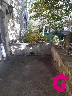 Maison - 243 m² - 11 pièces