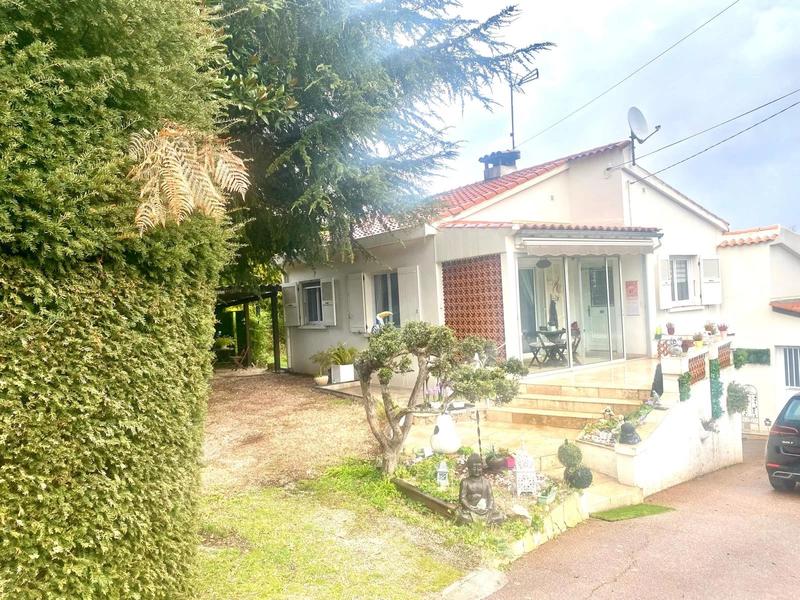 Villa - 174 m² - 6 pièces