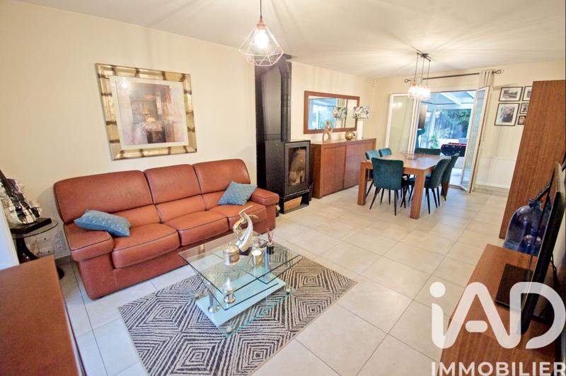 Maison - 163 m² - 8 pièces