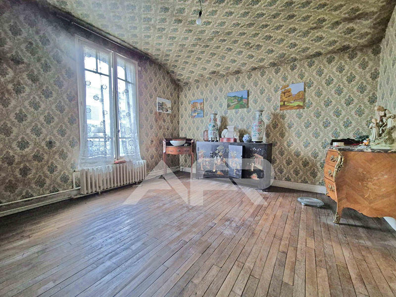 Maison - 98 m² - 5 pièces