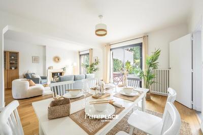 Maison - 186 m² - 7 pièces