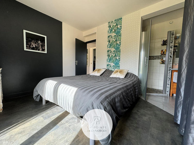 Maison - 170 m² - 8 pièces