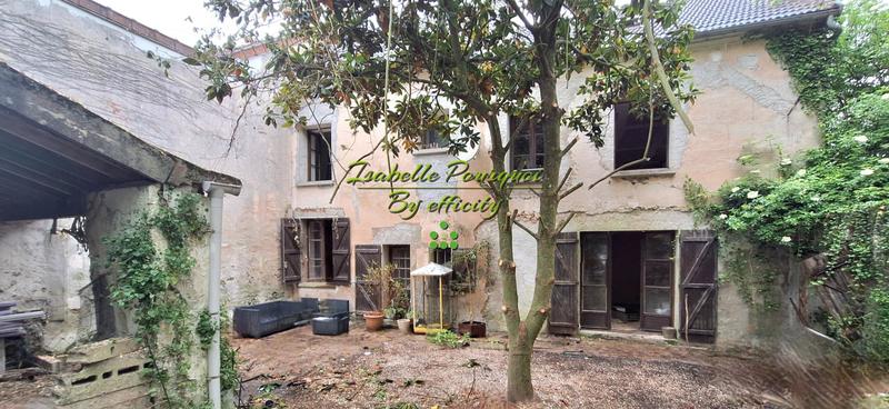 Maison - 180 m² - 8 pièces