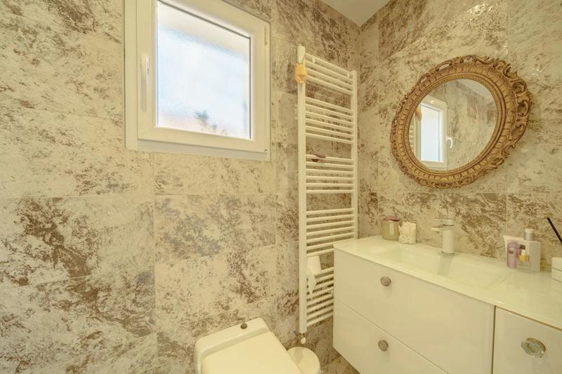 Maison - 350 m² - 6 pièces