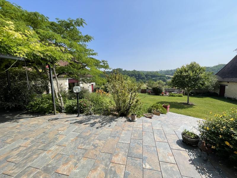 Maison - 288 m² - 8 pièces