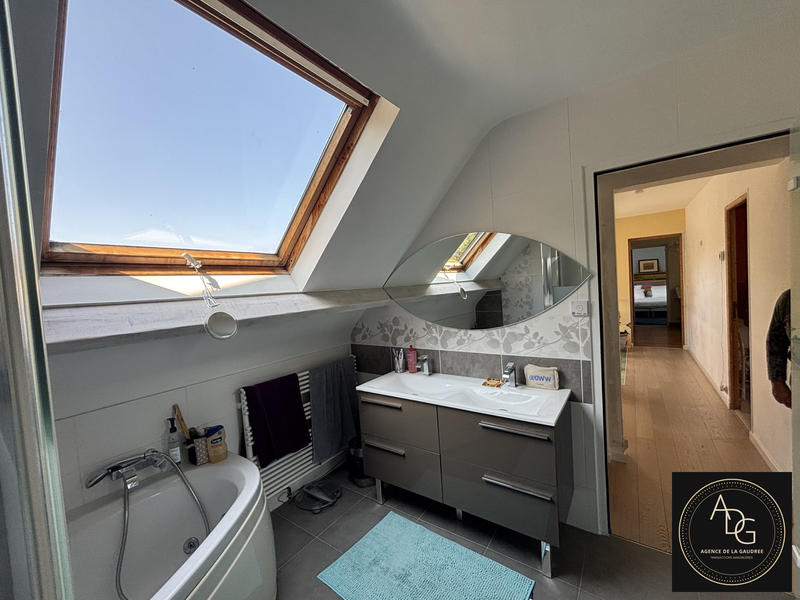 Villa - 170 m² - 6 pièces