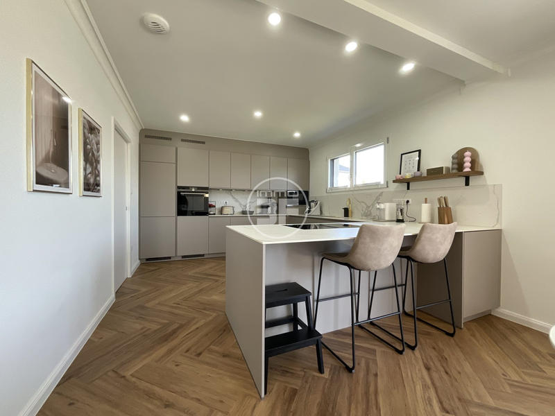 Maison - 187 m² - 5 pièces